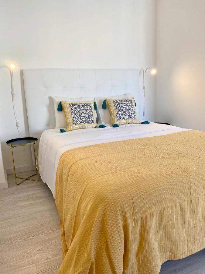 Apartment White Downtown