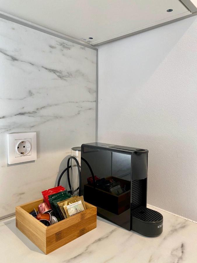 Apartment White Downtown