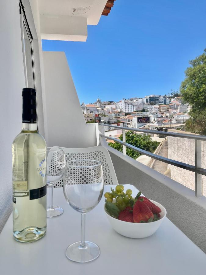 Apartament White Downtown *